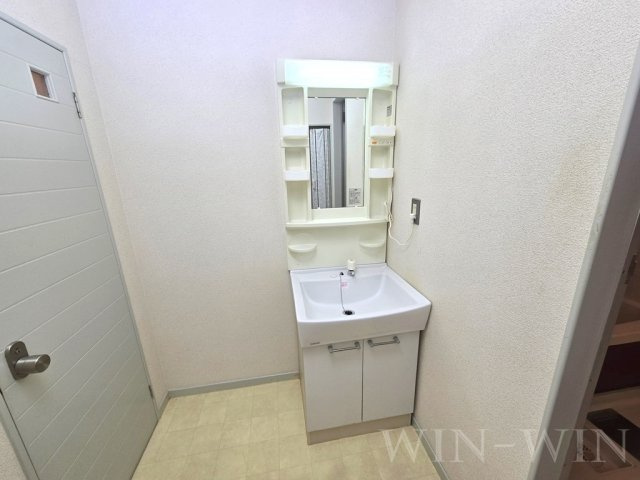 コーポラス管石の独立洗面台|イメージ（同建物内別部屋の写真です）