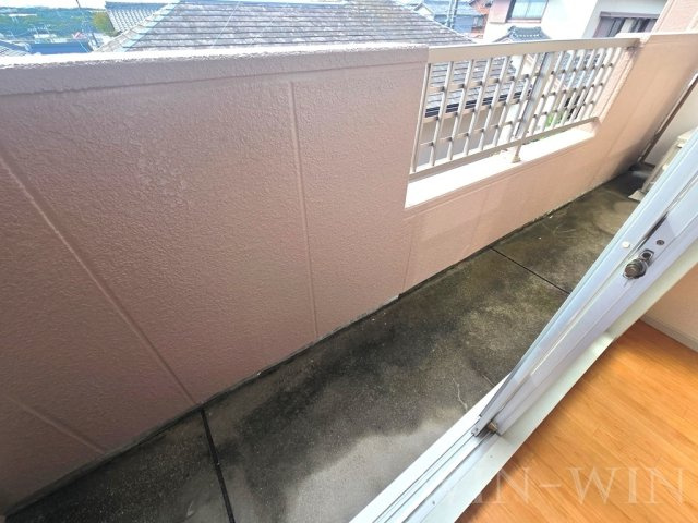 コーポラス管石のバルコニー|イメージ（同建物内別部屋の写真です）