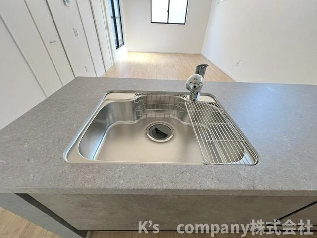 ◎茅ヶ崎市香川1丁目　新築戸建　1号棟◎のキッチン|耐久性に優れたステンレス素材のシンク◇