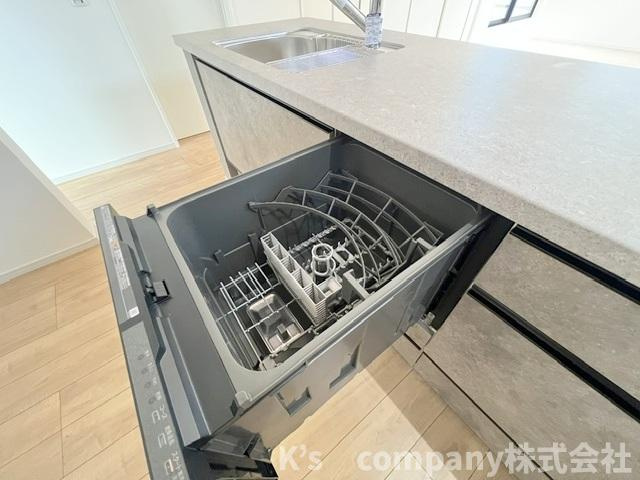 ◎茅ヶ崎市香川1丁目　新築戸建　1号棟◎のキッチン|家事の負担を軽減してくれる食器洗い乾燥機付き☆