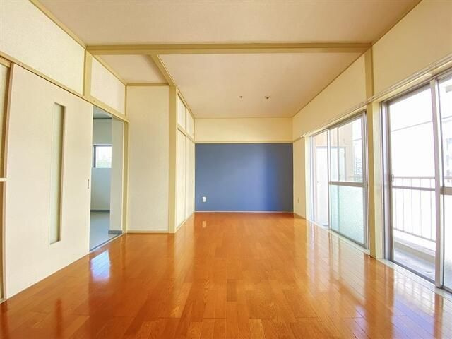 横浜市保土ケ谷区宮田町１丁目の賃貸マンションの居間・リビング
