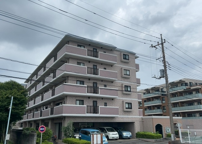 【外観】 | ライオンズマンション南町田 | 土地探しをしていると都市計画区域という言葉を目にすると思います。法律によって、都道府県知事や国土交通大臣が指定するエリアのことを指しており、都市計画区域は市街化区域と市街化調整区域に分けられています。
