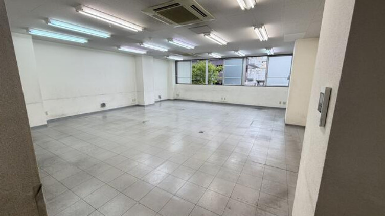 江東区潮見１丁目の店舗事務所の内装