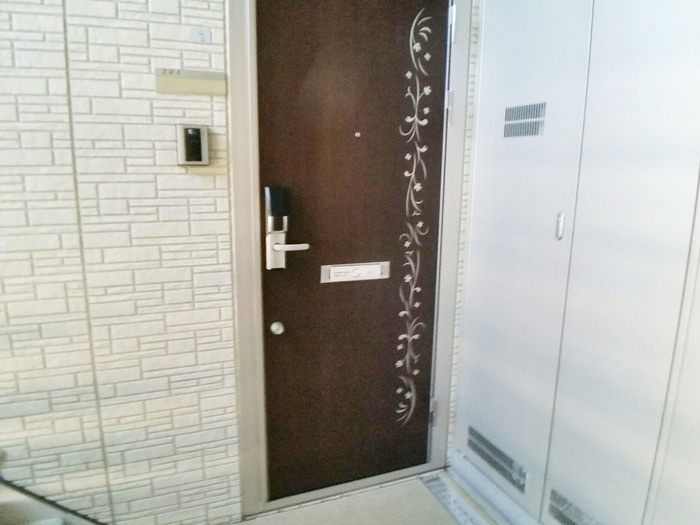 シャールポンドⅤの玄関