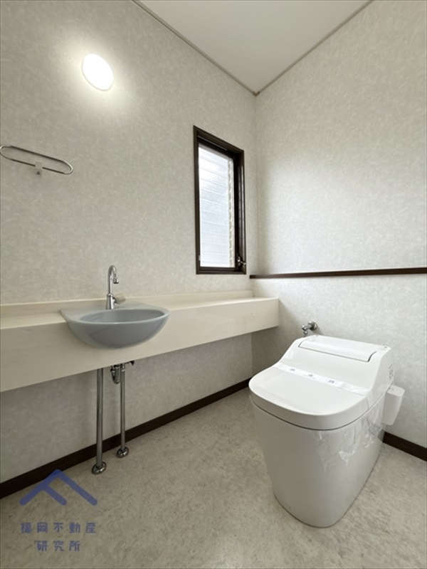 糟屋郡宇美町四王寺坂３丁目　戸建てのトイレ|２階にもトイレがあり、Panasonic製アラウーノへ2018年交換済みで状態もよいです
