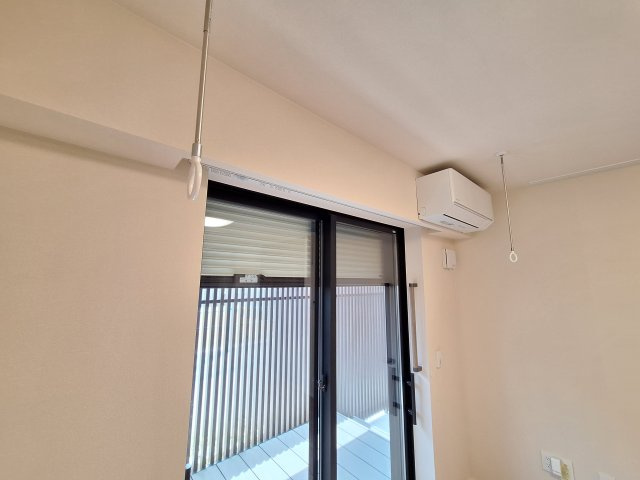 （シニア限定）春夏秋冬の設備|防犯シャッター/室内物干しフック