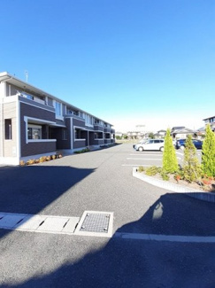 【駐車場】 | ブルゴーニュＢ | 駐車場完備です