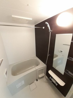 【浴室】 | ブルゴーニュＢ | コンパクトで使いやすいお風呂です