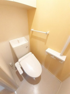 【トイレ】 | ブルゴーニュＢ | コンパクトで使いやすいトイレです