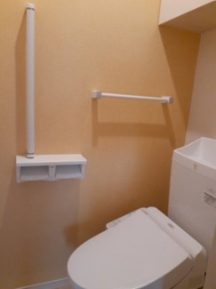 【トイレ】 | ブルゴーニュＢ | コンパクトで使いやすいトイレです