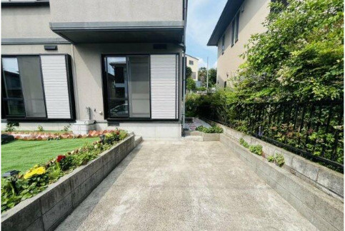野田市木野崎　中古戸建　平成9年築の駐車場