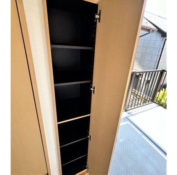 MKハイツの玄関