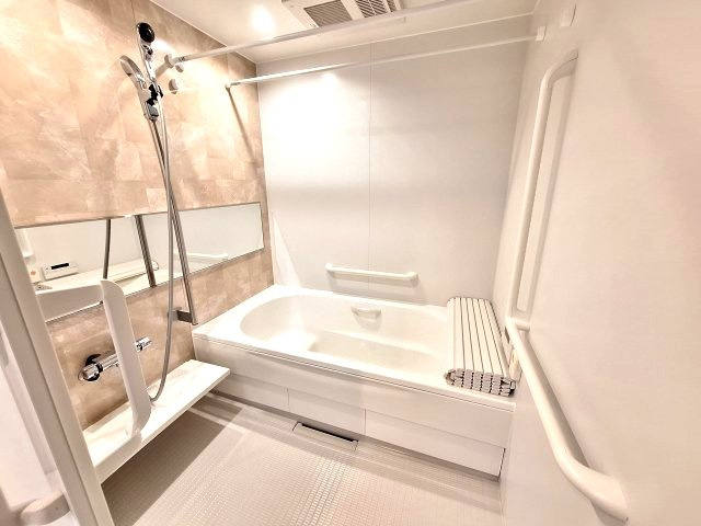 （シニア限定）春夏秋冬の浴室|緊急通報システム付き
