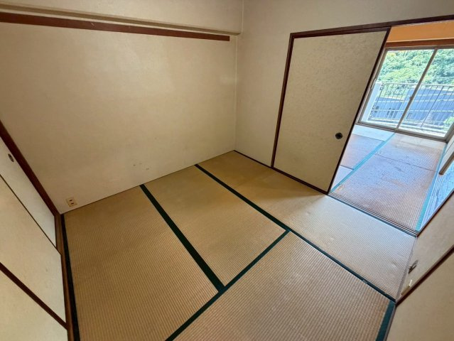 荒神山マンションの和室