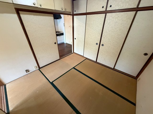 荒神山マンションの和室