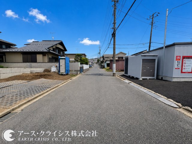 【前面道路含む現地写真】 | 野田市中野台鹿島町2番 | 住宅性能評価制度6項目で最高等級を取得した長期優良住宅。耐震性・耐久性・維持管対策など、高い住宅性能を備えた住まいです。