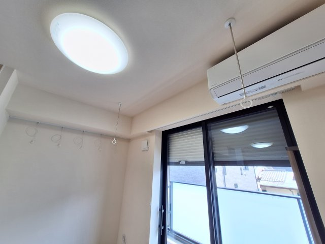 （シニア限定）春夏秋冬の設備|防犯シャッター/室内物干しフック