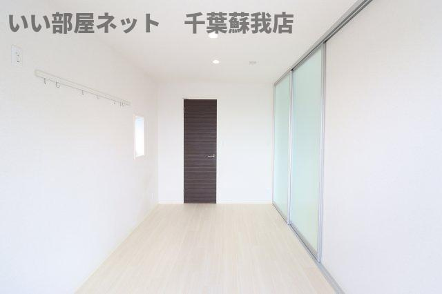 ビクトワールの寝室|落ち着いた色調の寝室です