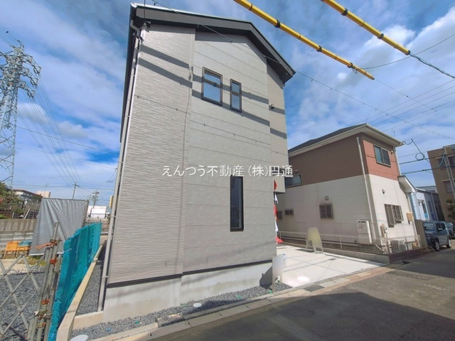 リガーレ西味鋺3期の前面道路含む現地写真