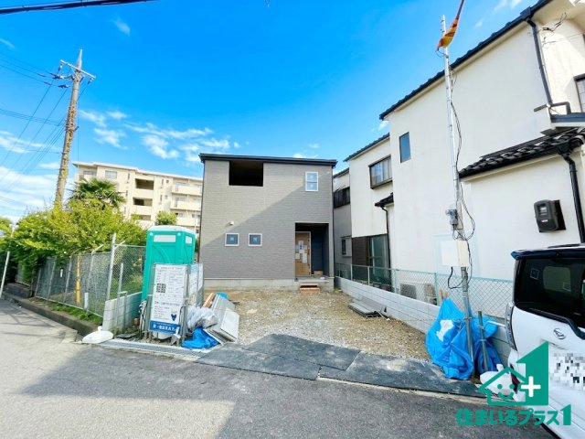 ■枚方市高田　新築一戸建ての外観|現在建築中！落ち着いた街並みで新生活を始めることが出来そう！周辺の物件も併せてご紹介させて頂きます！