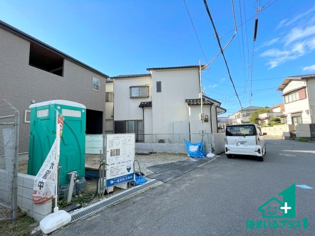 ■枚方市高田　新築一戸建ての前面道路含む現地写真|周辺は落ち着いた街並みの住宅地！子育てがしやすい住環境です！まだ未完成ですが、現地でしかわからない事もございます。是非一度ご覧ください。