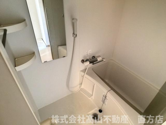 直方市大字感田のアパートの浴室