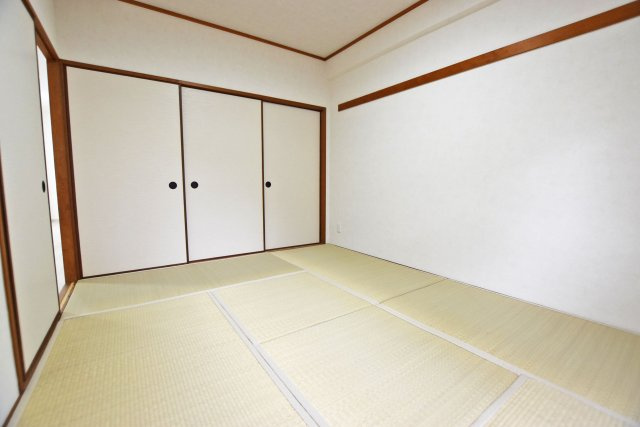 伊丹昆陽ビューハイツの和室|和室ならではの使い勝手の良さがあり、来客対応やお子様の遊び場など幅広く活用できます。