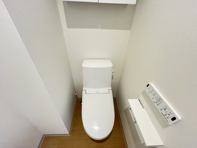 春風と窓辺のカプチーノのトイレ