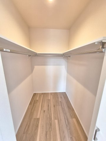 （シニア限定）春夏秋冬の収納|1.7帖ウォークインクローゼット