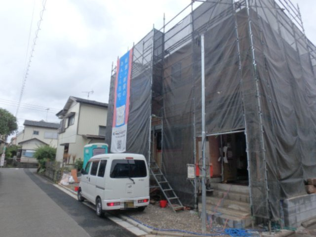 川越市下広谷新築戸建の前面道路含む現地写真
