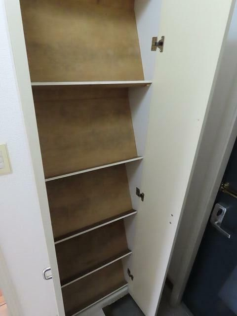 ハイツすわ坂上の収納