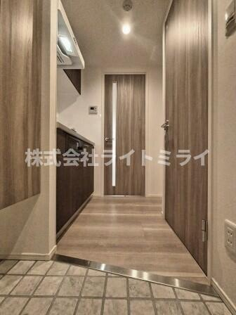 エスジーコート王子駅前のエントランス| 