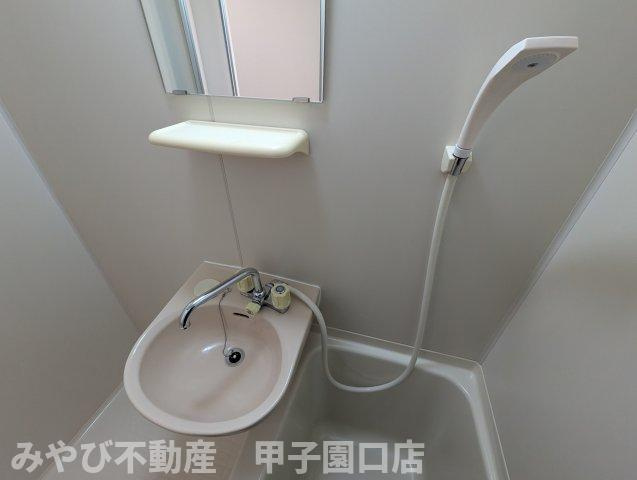 H・アーシュの洗面所
