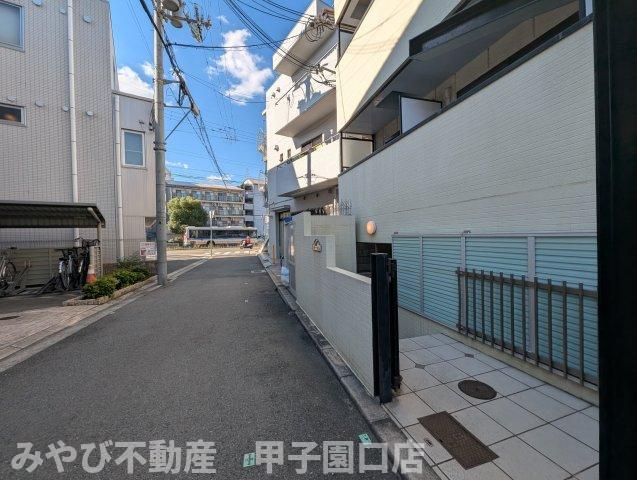 H・アーシュのエントランス