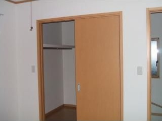 サンモールフジE棟の収納