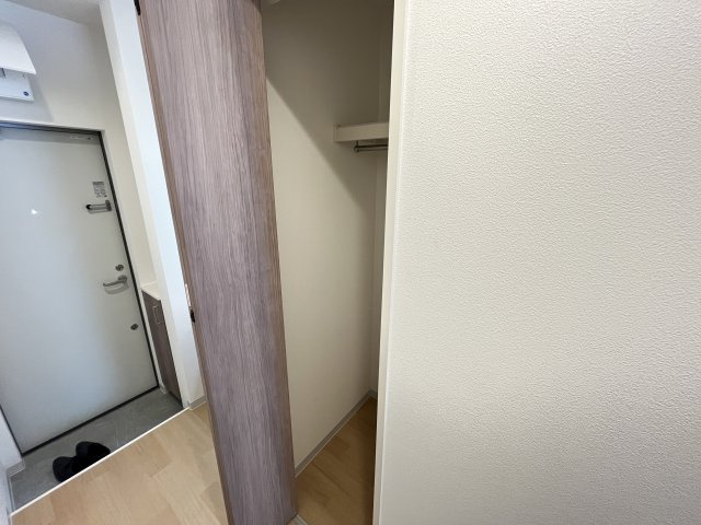 春風と窓辺のカプチーノの収納