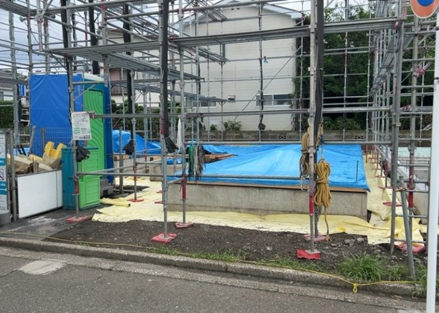 【庭】 | 庭があることでガーデニングや家庭菜園はもちろん、こどもの遊び場やペットを放して遊ぶことができます。また、家の周囲に余裕があるということです。隣地との間があれば、十分な日当たりと、風通しが確保できます。