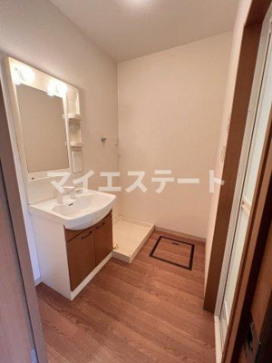 【洗面所】 | スカイ・ドリーム | 別部屋写真