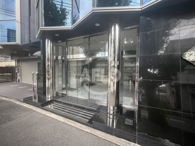新大阪グランプリビルのエントランス|新大阪グランプリビル　エントランス