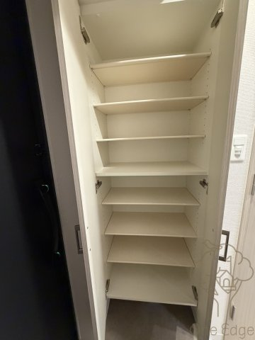 ファーストフィオーレ十三エリオの玄関