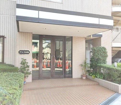 東急ドエル・アルス向島 4階　角　部屋　リ　ノベーションのエントランス