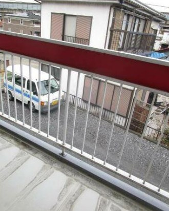 入間市大字仏子のアパートのバルコニー