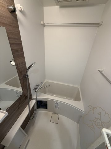 ファーストフィオーレ十三エリオの浴室