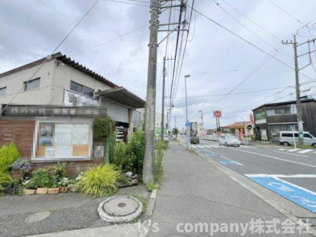 ■茅ヶ崎市矢畑　売工場の周辺|前面道路の様子です◇
