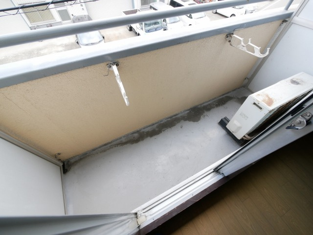 清水728ハイツのバルコニー
