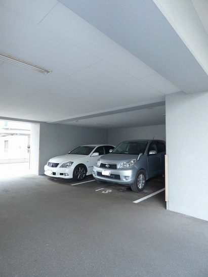 敷地内駐車場 