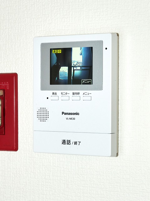 リバーサイド北別府のセキュリティ|カラーモニター付インターホンn