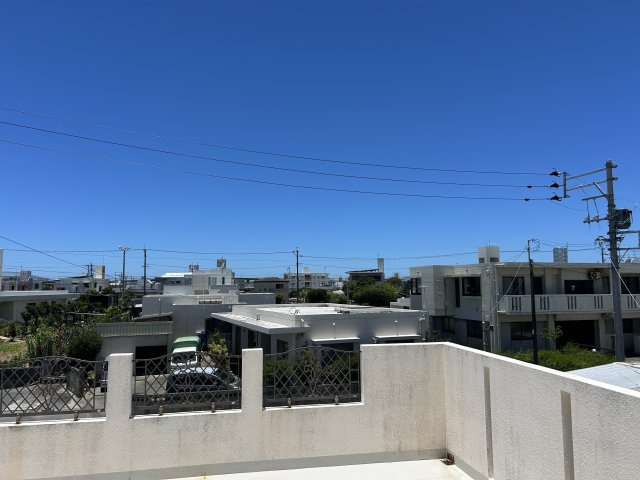 豊見城市与根戸建てのバルコニー