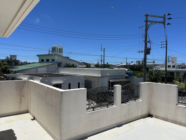 豊見城市与根戸建てのバルコニー