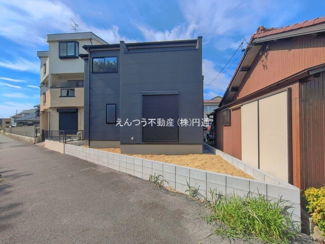リーブルガーデン西味鋺の前面道路含む現地写真